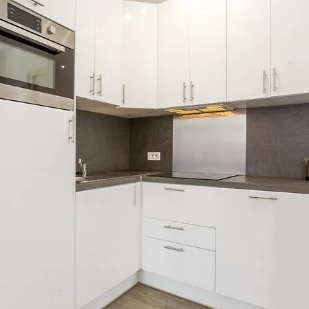 Lovely 1-bedroom In Centre *